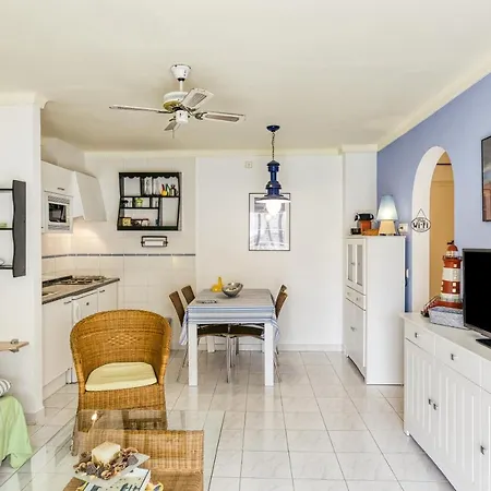 Els Pins Apartamento *